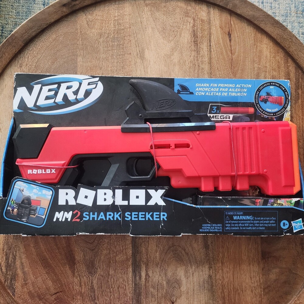 NERF Roblox MM2 Shark Seeker Blaster 3x Mega Darts 8+ Red New Box Wear Toy